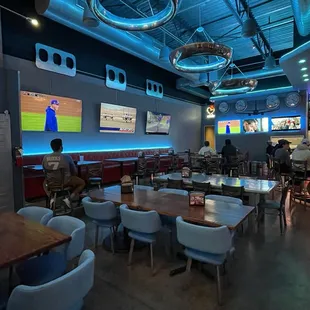 sushi and sashimi, interior