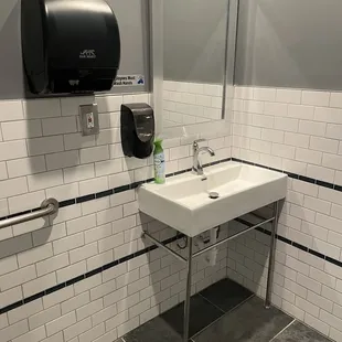 Clean bathrooms! A HUGE plus