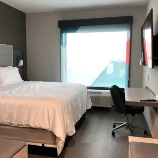 King bed room.