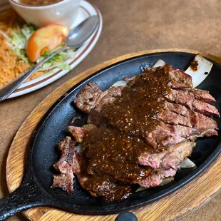 Pepe's Special (asada encebollada) / $18.49