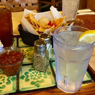 nachos, drink