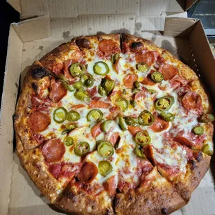 Pepperoni Jalapeño Large  pick up special
