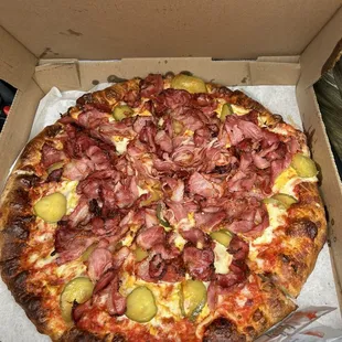 Pastrami Pizza