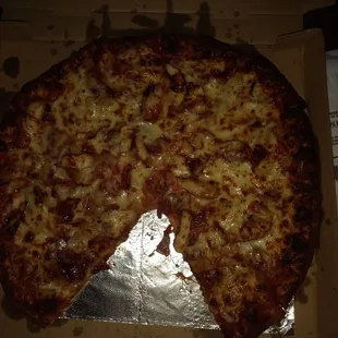 Hawaiian BBQ chicken pizza