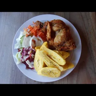 Avilas pollo con tajada