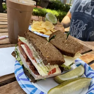 Kissel Sandwich with Nutella Latte (16 Oz)