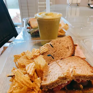 Pineapple Avocado Smoothie