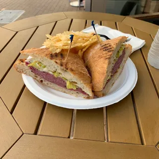 PASTRAMI MELT