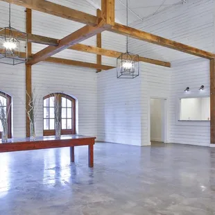 Avon Acres (Indoors)