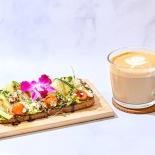 Latte with Veggie Toasty