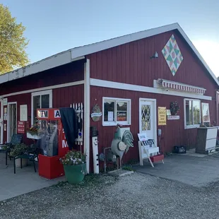 Awe's Apple Orchards shop