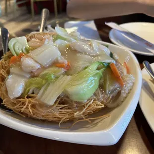 Seafood crispy noodle $14.95