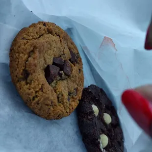 Chocolate chunk and double chocolate chip cookies - just okay