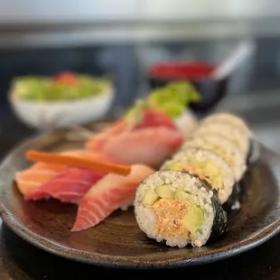 Fantastic Set: 3 pcs Sushi + 3 pcs Sashimi + 1 Cut Roll (Spicy Shrimp &amp; Crab)