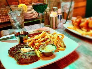 J. Macklin’s Grill