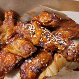 chicken wings and fried chicken, bbq chicken, bbq wings, chicken, chicken wings, fried chicken, poultry, food, fried chicken wings