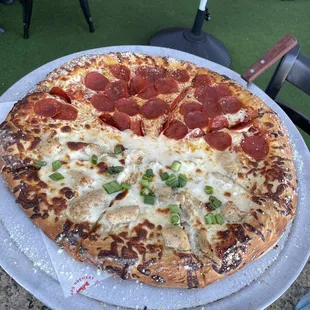 Pizza: Alfredo and Pepperoni