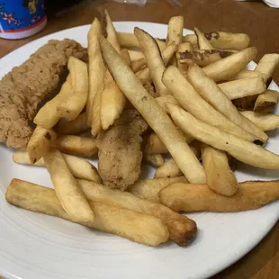 Kid's Menu - Chicken and French Fries