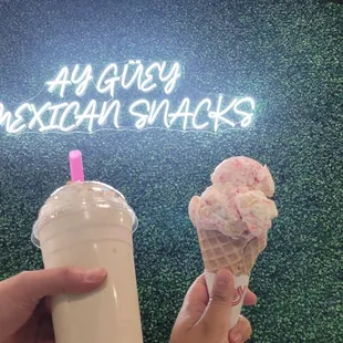 Mazapan shake and cheesecake cone