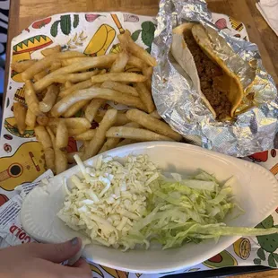 Kids plate - taco and side of fries