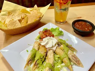 Iguanas Grill & Cantina