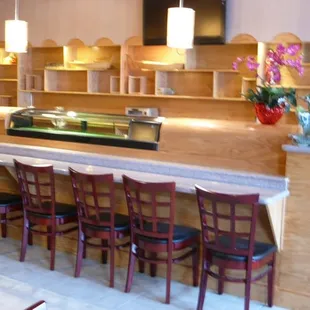 sushi and sashimi, interior