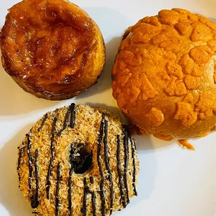 Kouign Amann, custard bun, Samoa cake