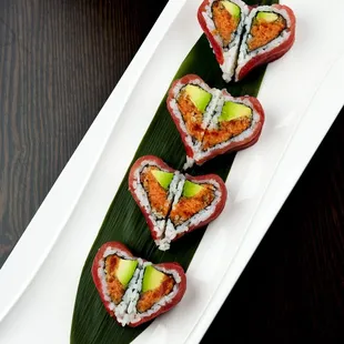 Sweetheart Roll                  Spicy tuna avocado, tempura flake and tibiko with fresh tuna on top