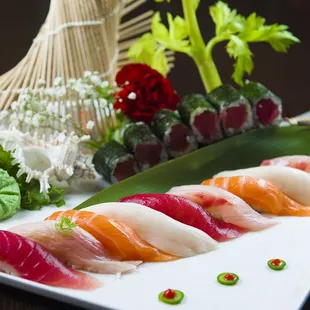 Sushi Deluxe                                  9pieces assorted sushi with one tuna roll