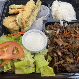 Bulgogi/tempura bento box