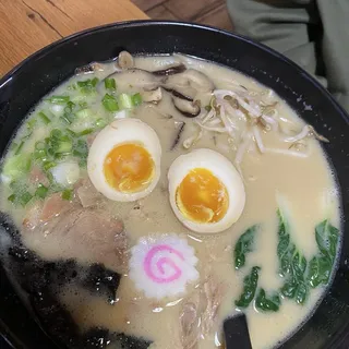 Ramen w/ Tonkotsu