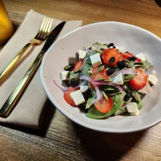 Strawberry Spinach Salad