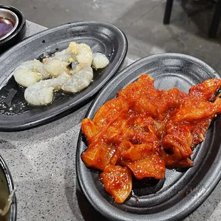 Garlic shrimp &amp; Spicy Chicken (white meat) - both good; appreciate white meat