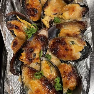 A02. Baked Mussel