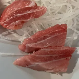 P07. Bluefin Tuna Sashimi