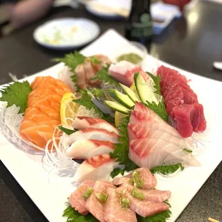 A15. Sashimi Salad