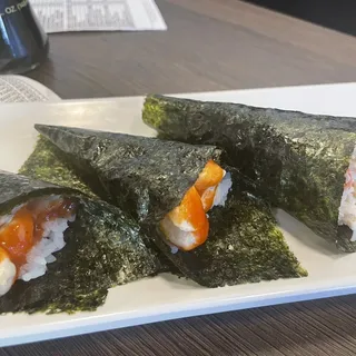 H10. Spicy Scallop Hand Roll