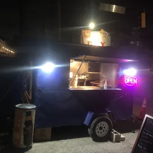 a food truck at night