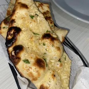 Garlic naan