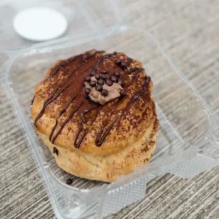 Cream Puff (@miguelmoralesphotography on Instagram)