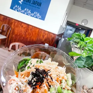 Custom build tuna poke bowl