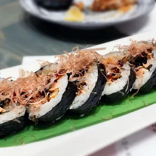 Tuna skin roll