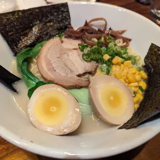 TONKOTSU RAMEN