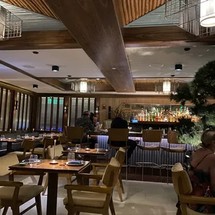 Inside/bar area