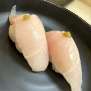 Yellowtail Nigiri x2 pc