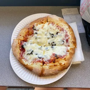 Black olives and garlic aioli individual pizza