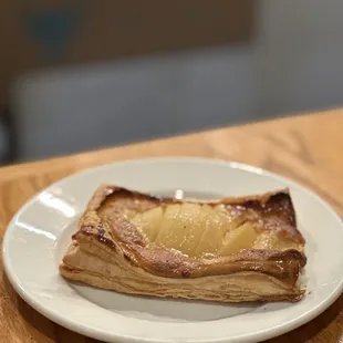 Pear tart