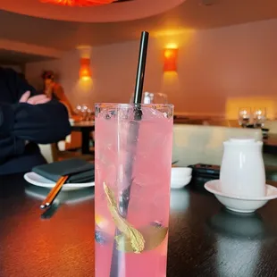 Azie Blue (blueberries, lemon, mint leaves, blueberry vodka, blueberry mint syrup, lemonade)