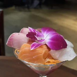 Sashimi that comes with the Azie Classic