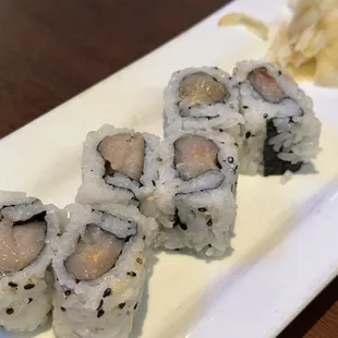 Spicy Yellow tail roll